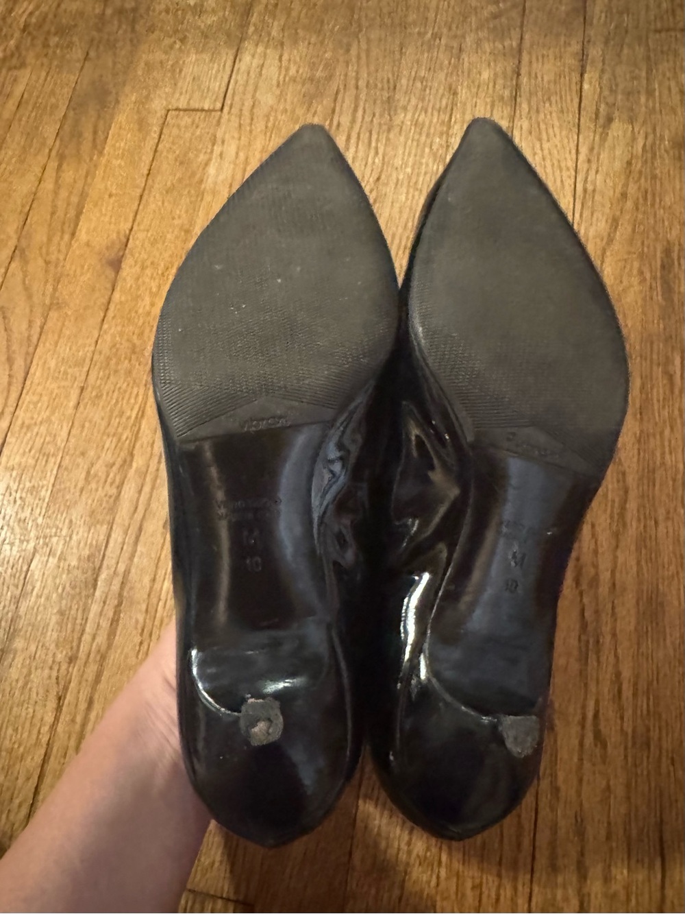 Marc Jacobs Black Patent Pointed-Toe Kitten Heels with Embellished Toe - Picture 6 of 8